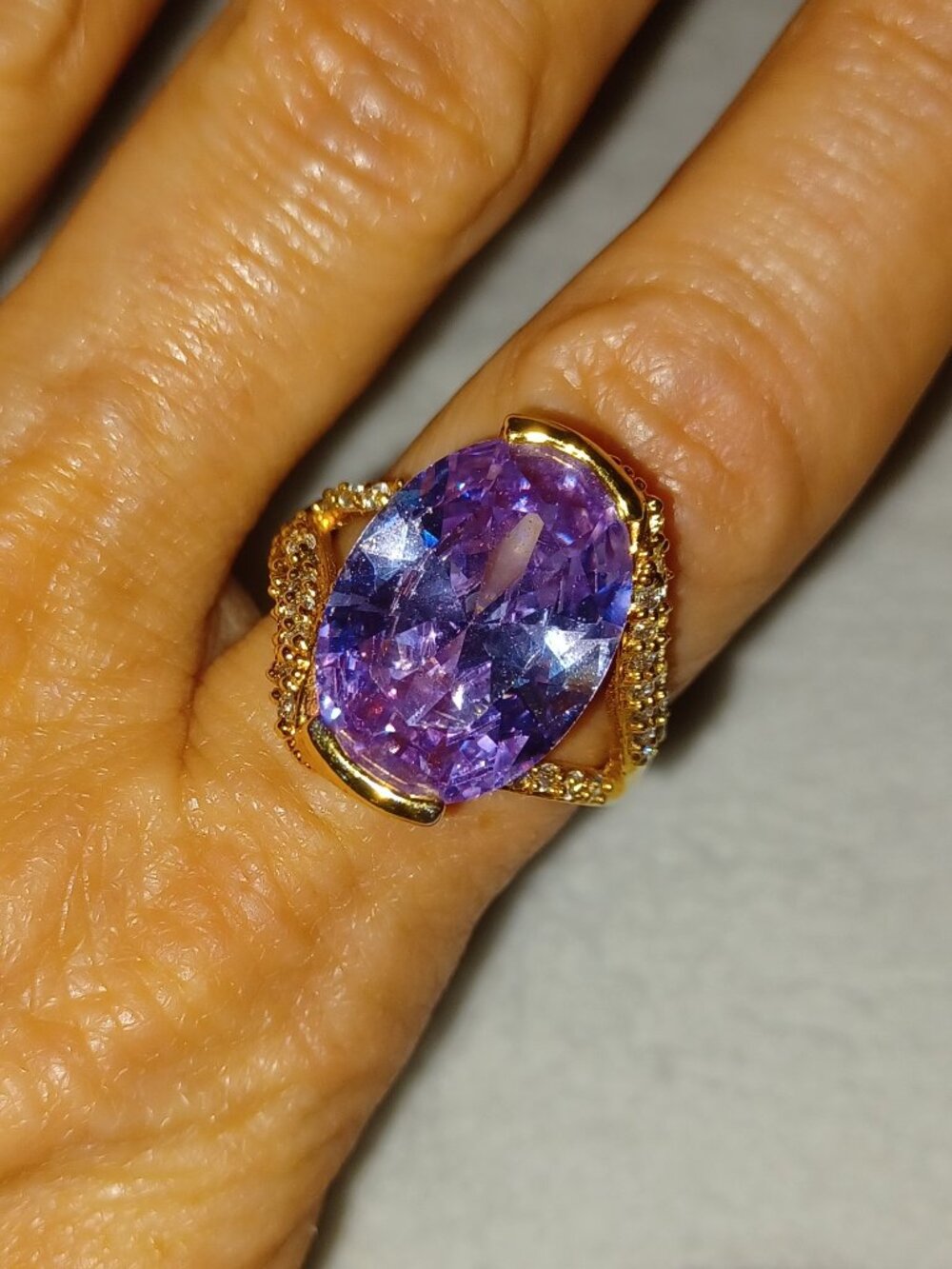 18k YG GF Rhinestone Ring
